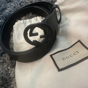 Leather belt with interlocking G buckle